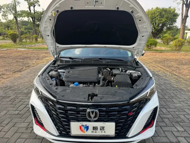 Changan Eado — Фото автомобиля 15