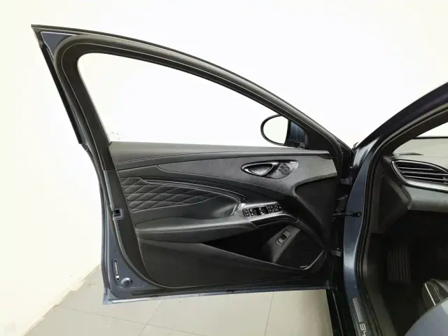 BYD Seal — Фото автомобиля 8