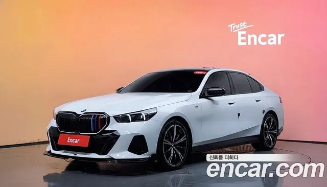 Фотография автомобиля — BMW 5 Series