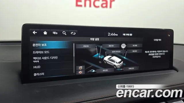 Genesis GV70 — Фото автомобиля 16