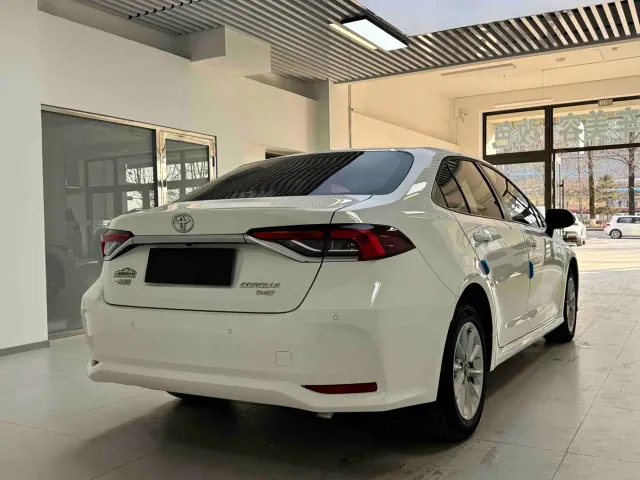 Toyota Corolla — Фото автомобиля 6