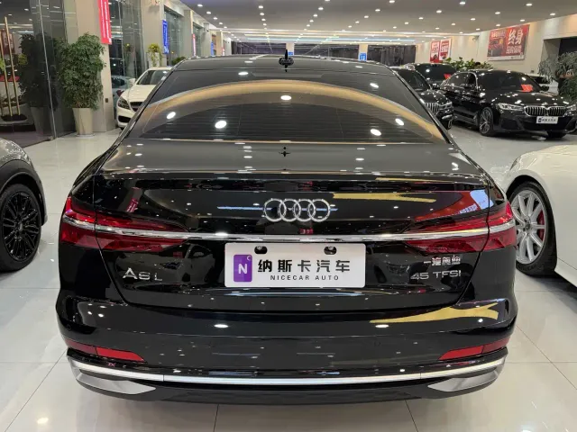 Audi A6L — Фото автомобиля 4