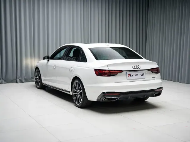 Audi A4L — Фото автомобиля 10