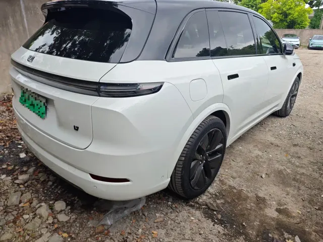 Li Auto Li Auto L7 2023 Pro — Фото автомобиля 5