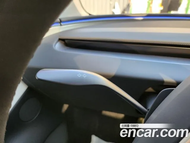 Tesla Model 3 — Фото автомобиля 16