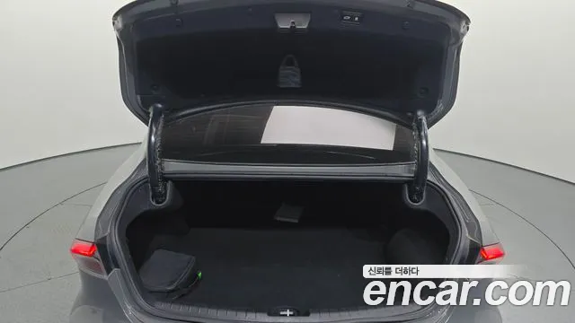Hyundai Grandeur Premium — Фото автомобиля 17