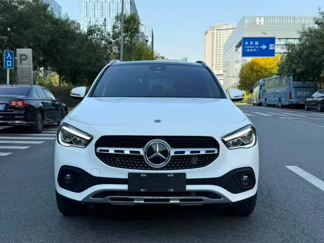 Mercedes-Benz GLA-Class — Фото автомобиля 2