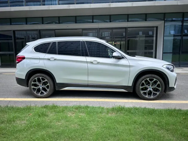 BMW X1 — Фото автомобиля 4