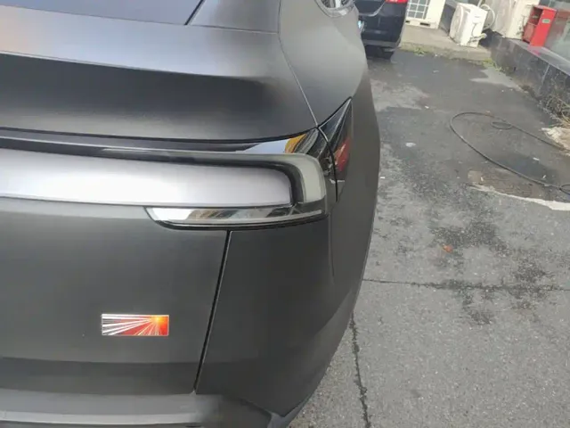 Tesla Model Y — Фото автомобиля 23