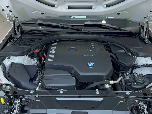 BMW 3 Series — Фото автомобиля 13