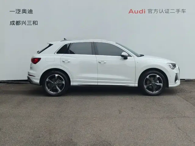 Audi Q3 — Фото автомобиля 3