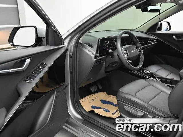 Kia Niro Niro (New) — Фото автомобиля 11