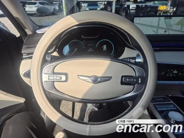 Genesis GV70 — Фото автомобиля 9