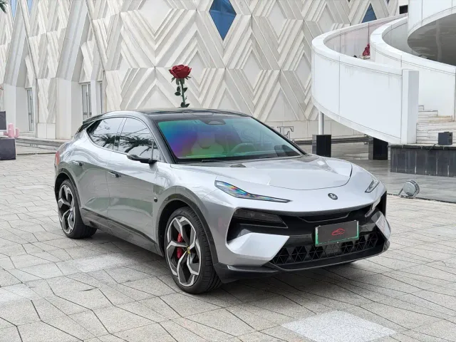 Lotus Eletre — Фото автомобиля 3