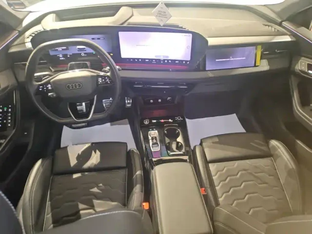 Audi Q6L e-tron — Фото автомобиля 13