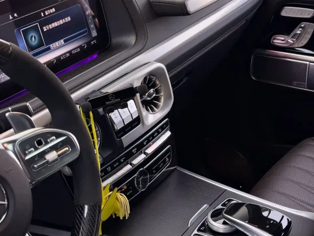 Mercedes-Benz G-Class — Фото автомобиля 24