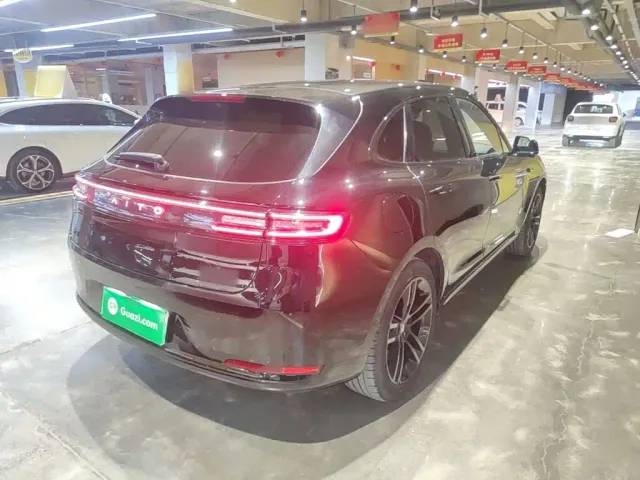 Aito M5 — Фото автомобиля 6
