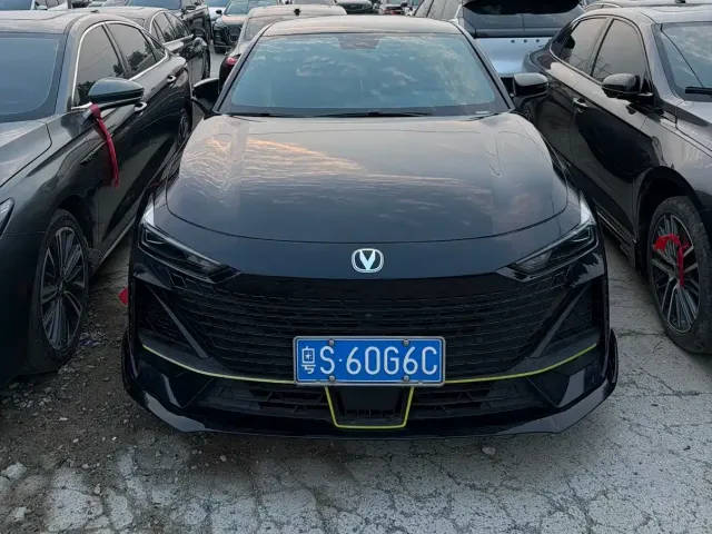 Changan UNI-V — Фото автомобиля 2