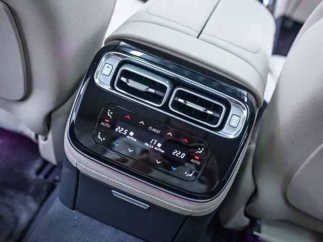 Mercedes-Benz S-Class — Фото автомобиля 15