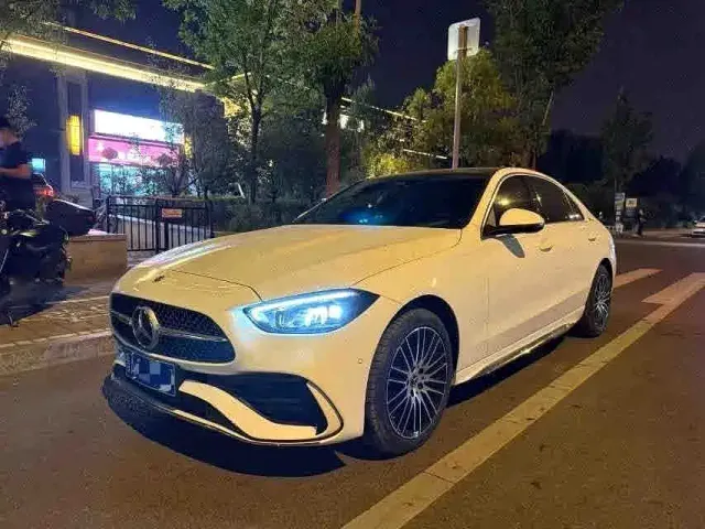 Фотография автомобиля — Mercedes-Benz C-Class