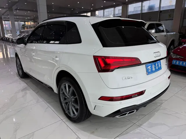 Audi Q5L — Фото автомобиля 18