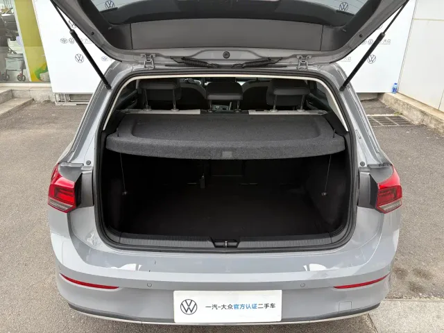Volkswagen Golf — Фото автомобиля 11
