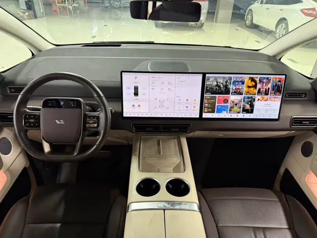 Li Auto MEGA — Фото автомобиля 3