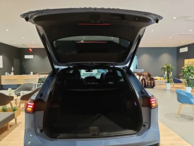 Volkswagen Tiguan L — Фото автомобиля 18