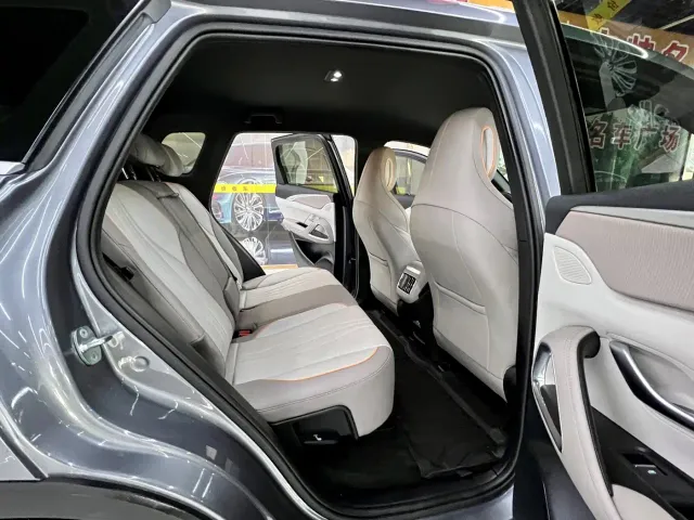 BYD Song Pro — Фото автомобиля 14
