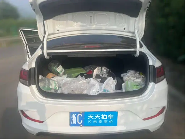Hyundai Elantra — Фото автомобиля 4