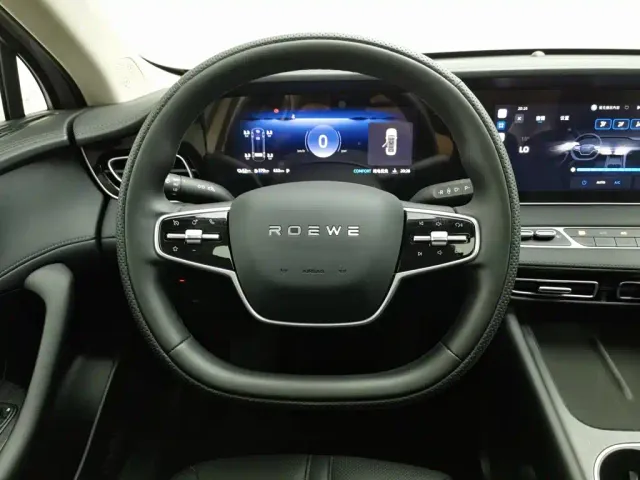 Roewe D7 — Фото автомобиля 11
