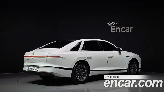 Hyundai Grandeur — Фото автомобиля 2
