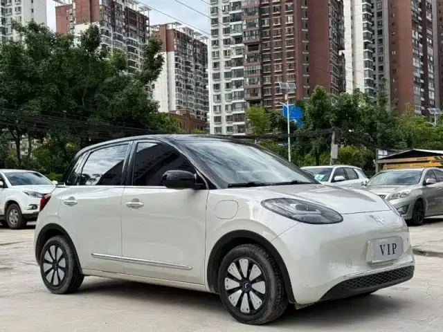 Wuling Bingo — Фото автомобиля 3