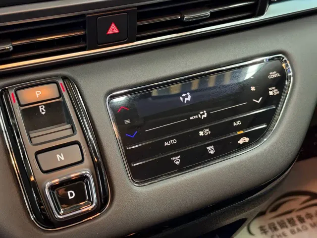 Honda Odyssey — Фото автомобиля 10