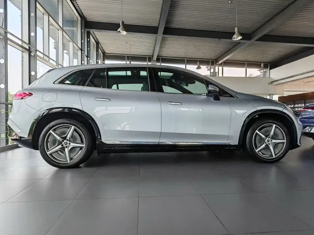 Mercedes-Benz EQS SUV — Фото автомобиля 5