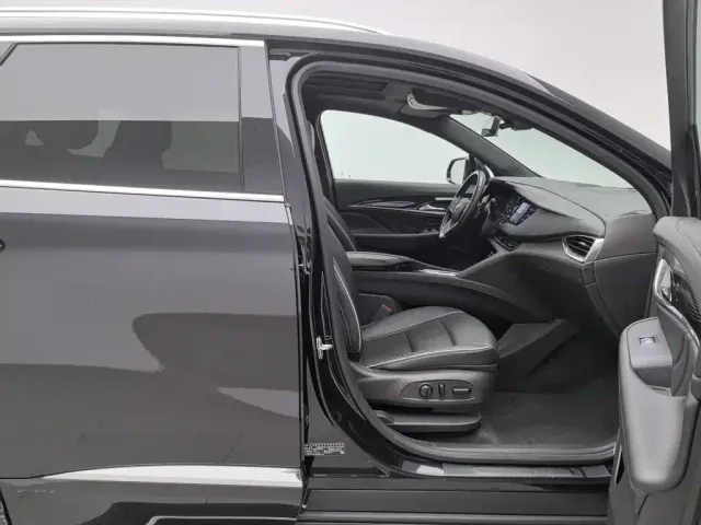 Buick Enclave — Фото автомобиля 23