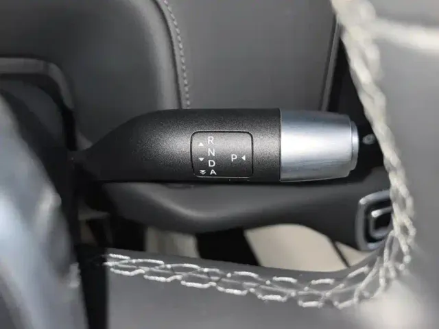 Li Auto Li Xiang L9 2025 Ultra Smart Renewal Edition — Фото автомобиля 16