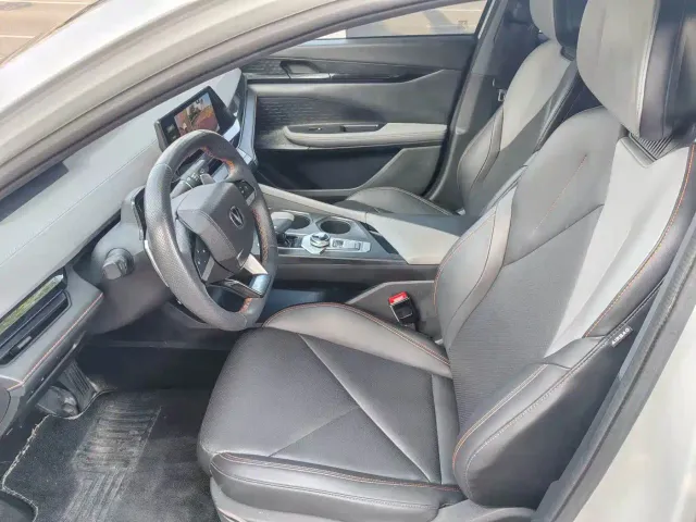 Changan Changan UNI-V 2023 1.5T Sport Edition — Фото автомобиля 3