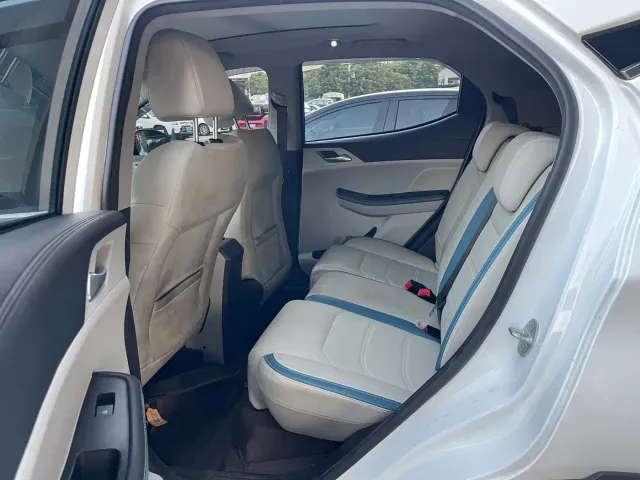 BYD Yuan Pro — Фото автомобиля 8