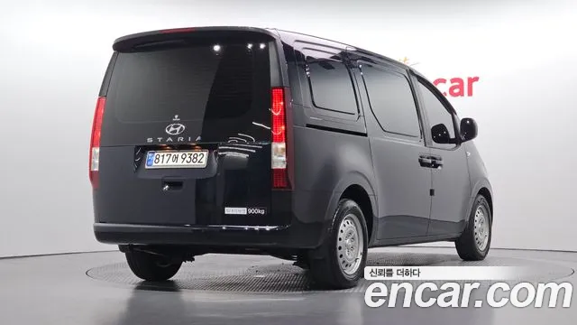 Hyundai Staria — Фото автомобиля 2