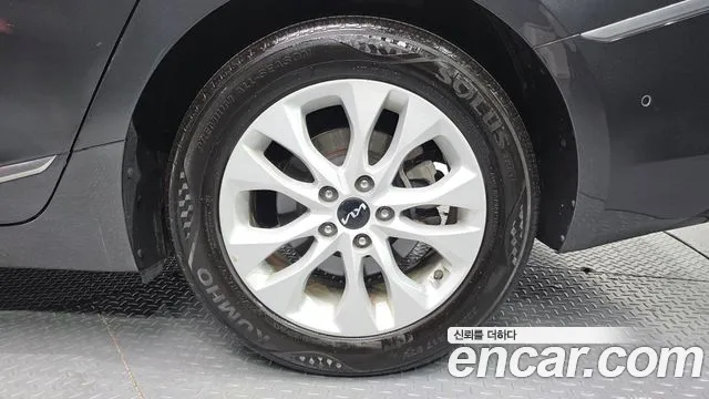 Kia K8 2.5 Бензин 2WD — Фото автомобиля 21