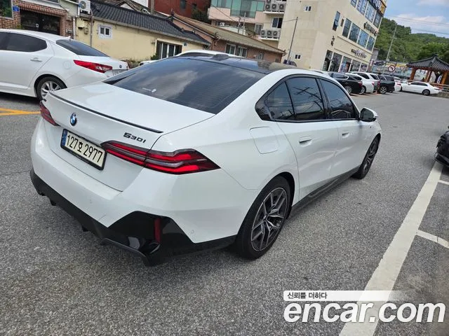 BMW 5 Series G60 — Фото автомобиля 7
