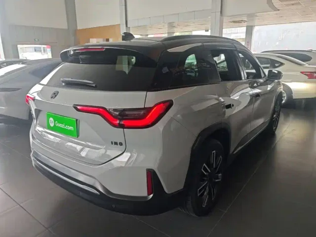 Nio ES6 — Фото автомобиля 6
