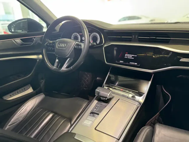 Audi A6L — Фото автомобиля 13