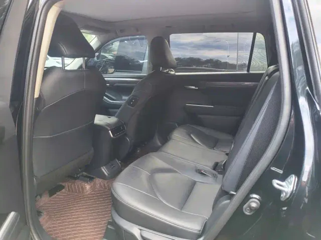 Toyota Highlander — Фото автомобиля 18