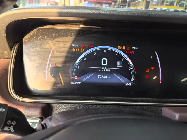 GAC Trumpchi M6 — Фото автомобиля 10