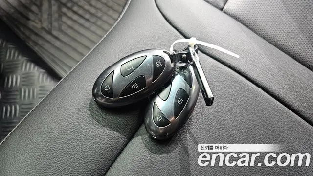 Hyundai Staria Staria — Фото автомобиля 3