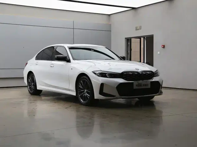 BMW 3 Series — Фото автомобиля 30