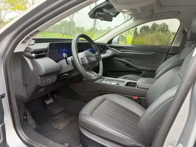 Ford Mondeo — Фото автомобиля 5