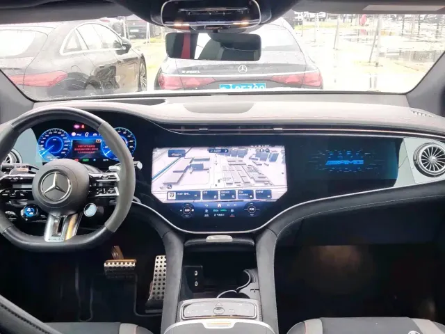 Mercedes-Benz EQE SUV AMG — Фото автомобиля 6